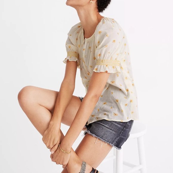 Madewell Smocked Button-Up Top in French Daisies - Picture 1 of 7